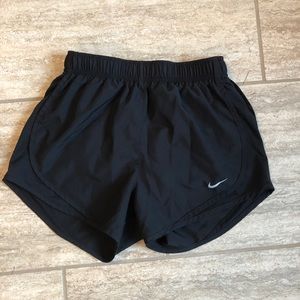 XS Nike Dry Fit Athletic Shorts (Dri-Fit)